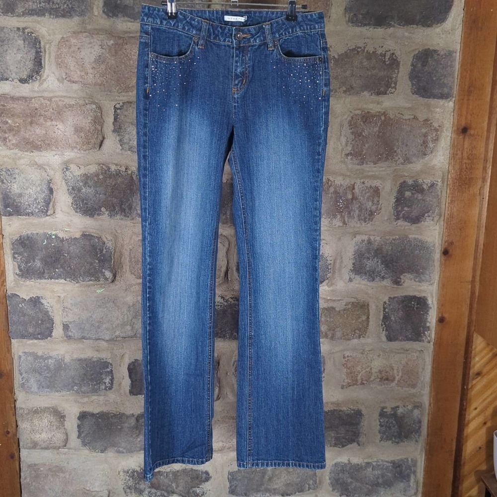 Axcess Stretch Rhinestone Straight Leg Jeans Woman's Size 6 Medium Wash‎